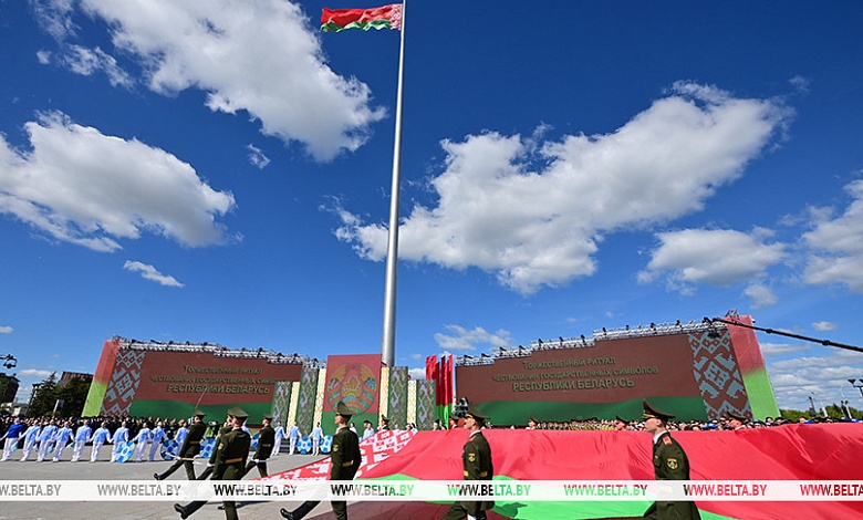 Лукашенко: национальные символы укрепляют единство белорусского народа и сподвигают на великие свершения