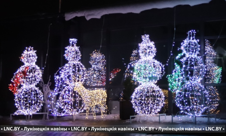 Кто стал лучшим в новогоднем украшении Лунинецкого района?