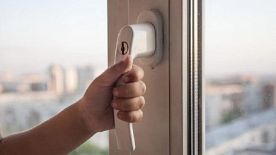 Гибнут дети! Ребенок выпал из окна десятого этажа в Витебске