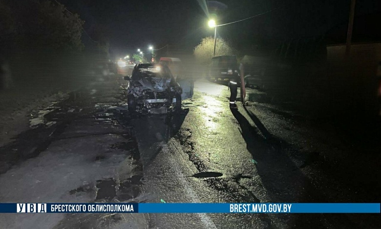 Погибла женщина, автомобиль сгорел! ДТП устроил 17-летний бесправник в Столинском районе