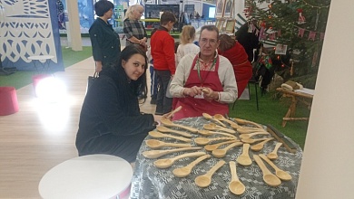 На выставке "Моя Беларусь" в Минске работают мастера Лунинецкого района
