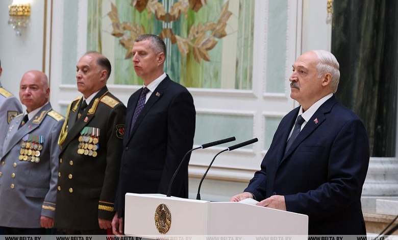 Президент: по-настоящему суверенной может быть только страна с хорошо вооруженной и преданной армией