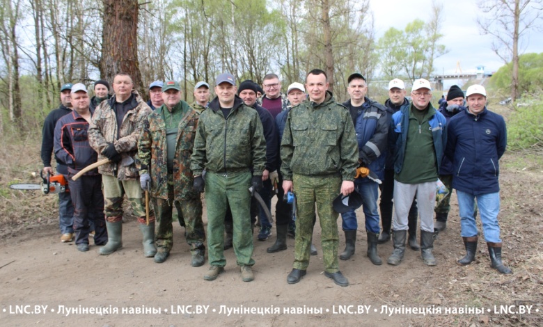 Знаковый объект! Лунинчане вышли на республиканский субботник