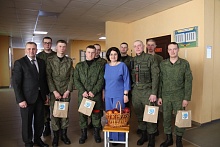 И хлеб растить, и Родину защищать! Профсоюз поддерживает бойцов из АПК  