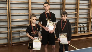 Лучших по настольному теннису определили в Дворце