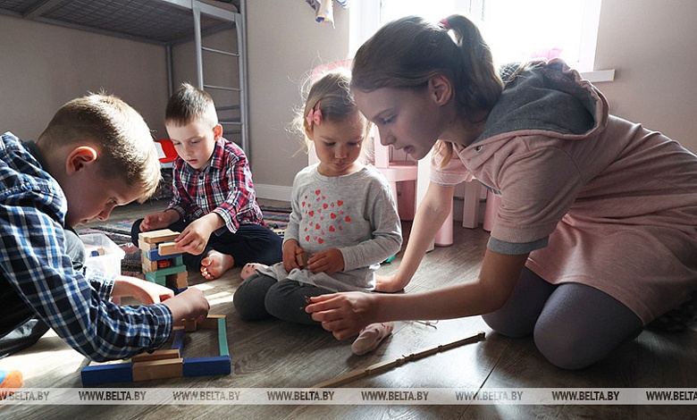Где в Брестской области живет больше всего многодетных семей, рассказали в облисполкоме