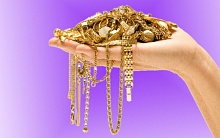 Женщина украла у подруги золотые украшения для игры в онлайн-лотерее