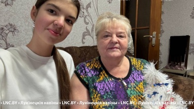 Волонтеры СШ №2 г. Лунинца совершили визиты добра