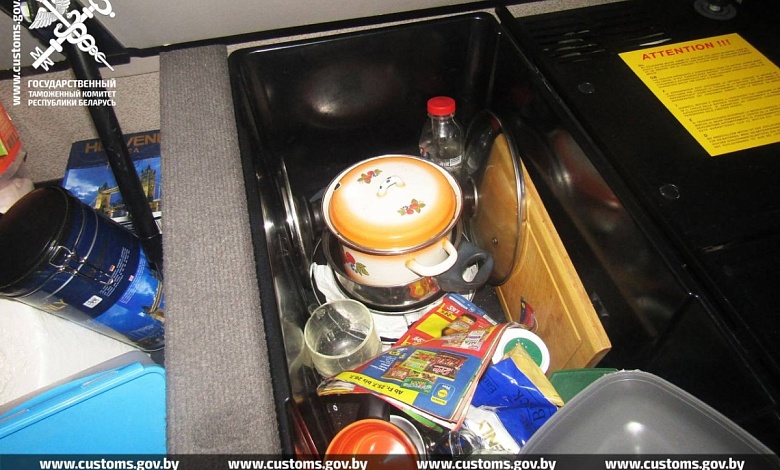 Компьютеры в мусорном ведре пытались ввезти в Беларусь