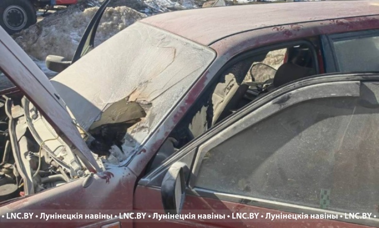 В Микашевичах загорелся автомобиль