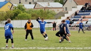 В Микашевичах прошел дружеский футбольный матч на Кубок Победы