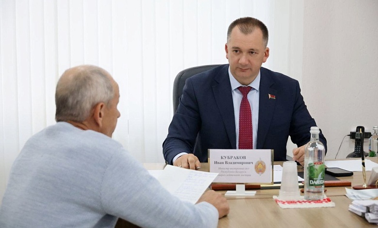 Министр внутренних дел провел личный прием граждан в Ганцевичах