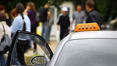 У таксиста-нелегала изъяли автомобиль. Его могут конфисковать