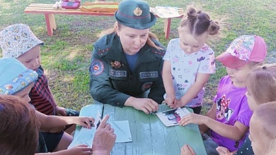 Спасатели проводят интерактивные занятия с дошколятами