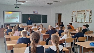 Спасатели рассказывают о безопасности в школах Лунинецкого района