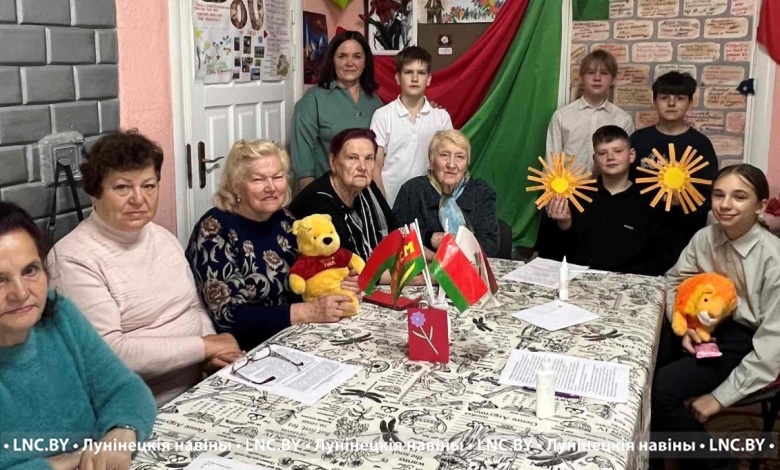 Бабушки соревновались со школьниками в Лунинце