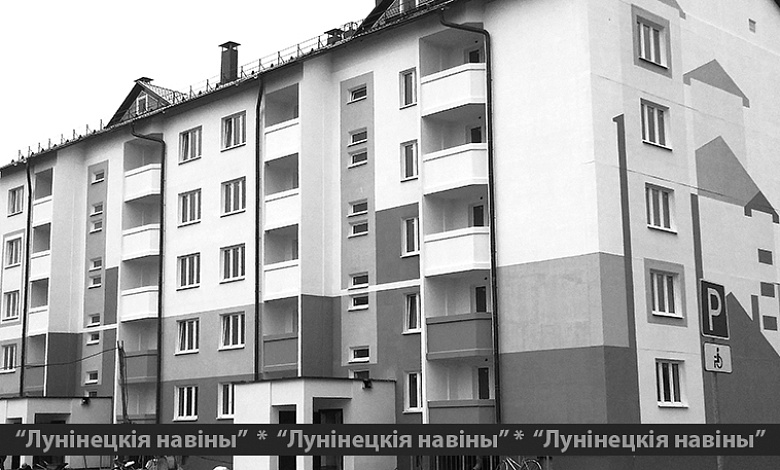 В Микашевичах завершают возводить новый пятиэтажный дом