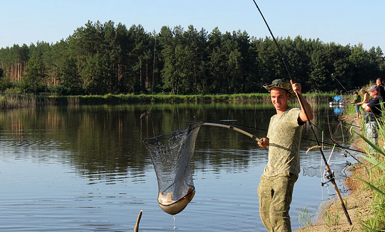 Первенство по летней спортивной рыбалке прошло на о. Шальное