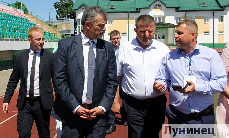 В Лунинецком районе с рабочей поездкой побывал Министр спорта и туризма