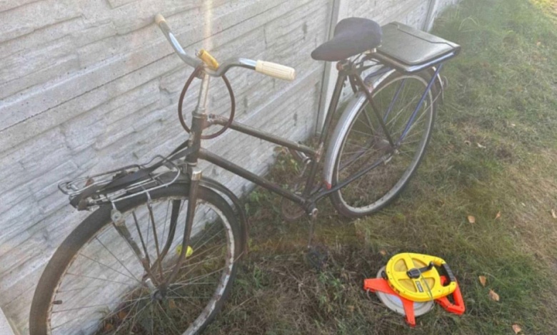 В Лунинце автомобиль сбил бабушку на велосипеде 