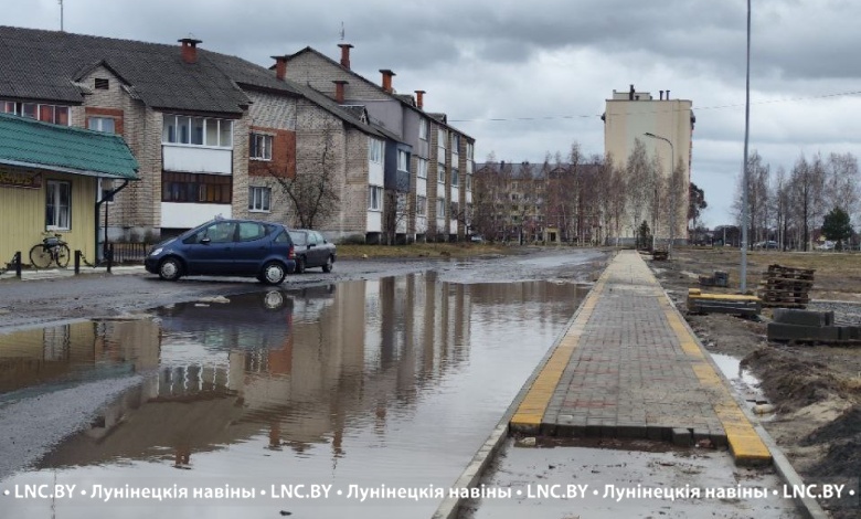 Большая лужа, комментаторы и благоустройство в Микашевичах