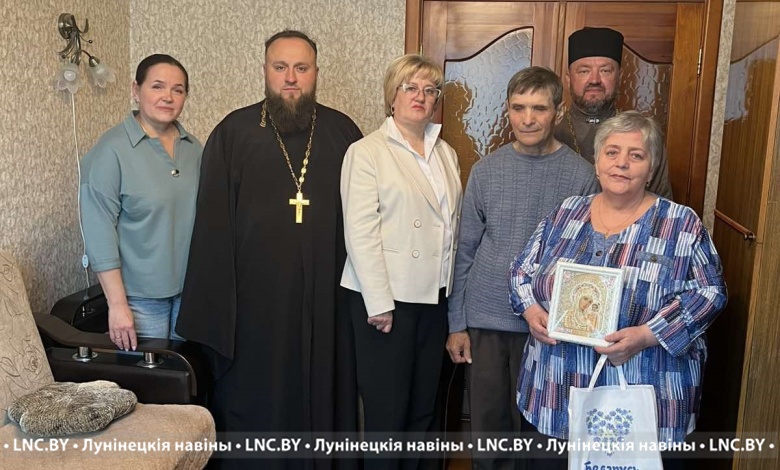 В преддверии Дня семьи в Лунинце состоялась акция «Мир дому твоему!»
